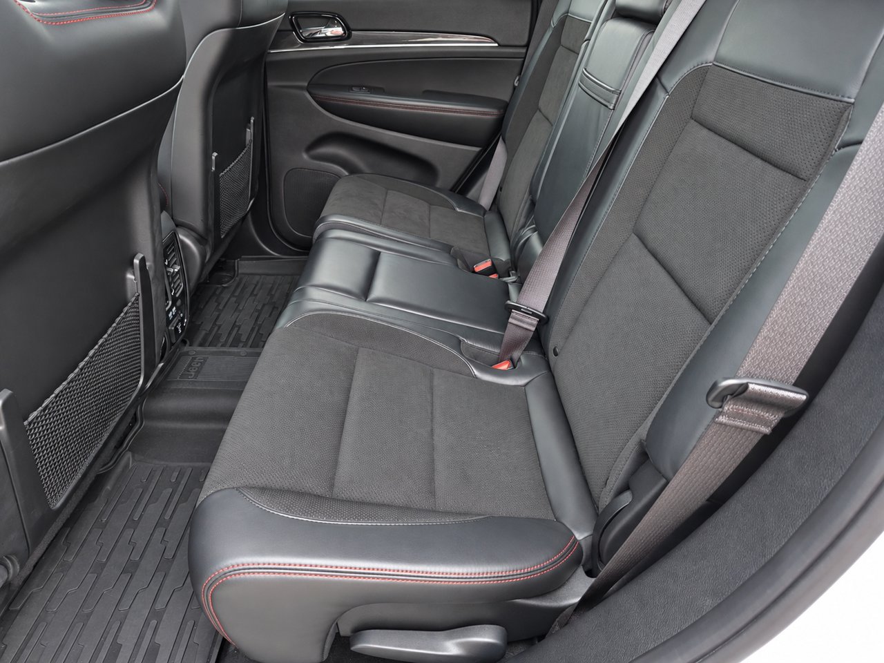 Used 2019 Jeep Grand Cherokee Trailhawk AWD/4WD image 26