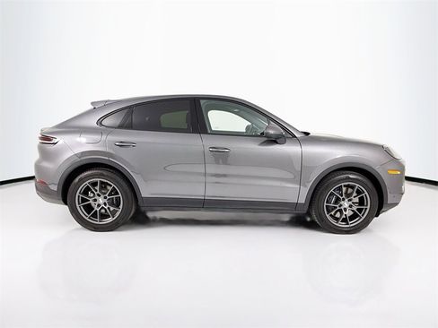 Certified 2025 Porsche Cayenne Coupe image 8