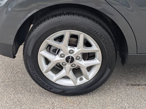 Certified 2025 Kia Soul LX w/ LX Technology Package FWD image 11