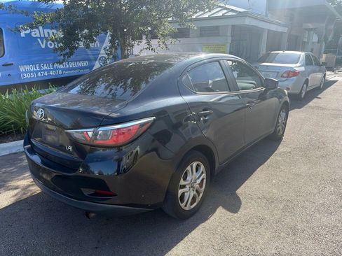 Used 2017 Toyota Yaris iA FWD image 6