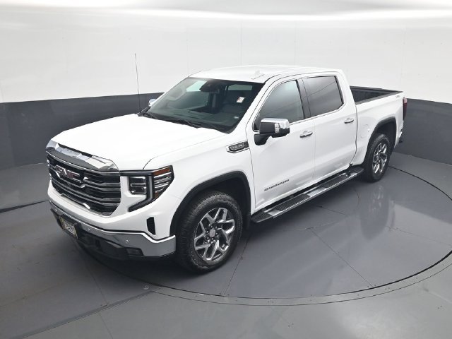 Used 2023 GMC Sierra 1500 SLT w/ SLT Premium Plus Package AWD/4WD image 13