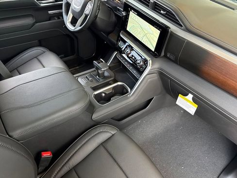 New 2026 GMC Sierra 1500 Denali w/ Denali Reserve Package AWD/4WD image 15