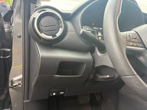 Certified 2023 Nissan Kicks SR image 17