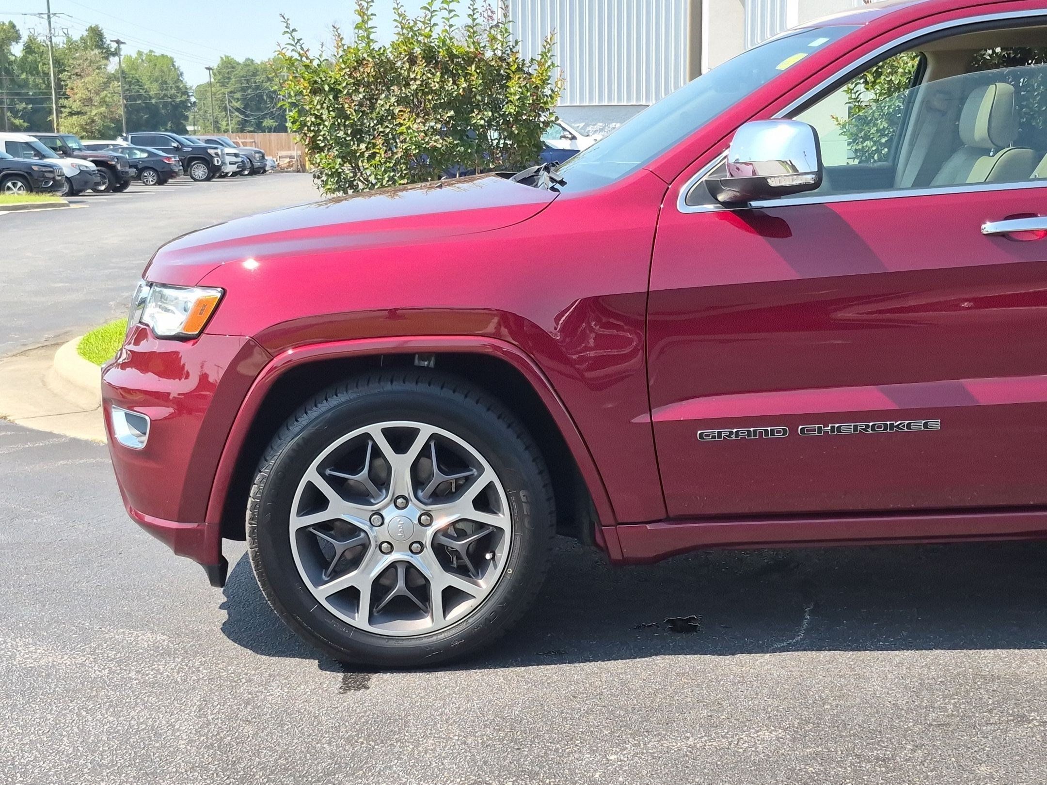 Used 2021 Jeep Grand Cherokee Overland AWD/4WD image 9