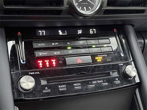 Used 2023 Lexus IS 350 F Sport image 28