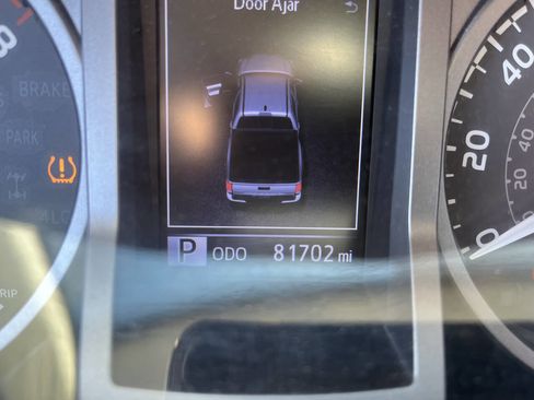 Used 2017 Toyota Tacoma SR5 image 13