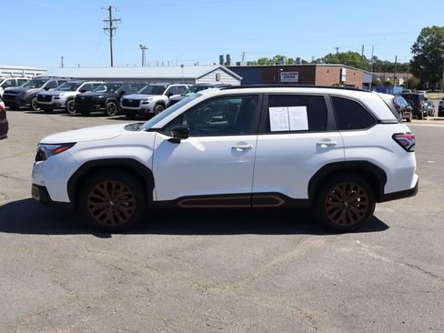 Used 2025 Subaru Forester Sport w/ Popular Package #1 AWD/4WD image 5