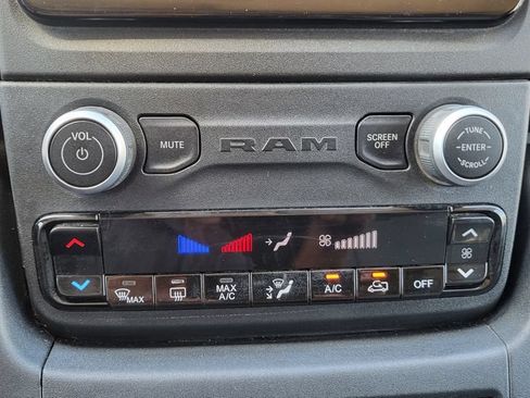 Used 2023 RAM ProMaster 2500 FWD image 31