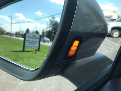 Used 2023 Volkswagen ID.4 Pro S Plus image 10