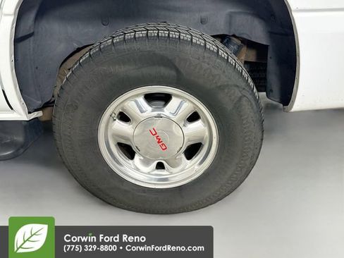 Used 2004 GMC Yukon SLT w/ 1SD Preferred Equipment Group image 32