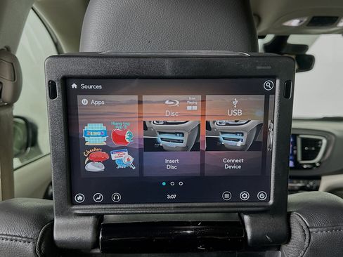 Used 2020 Chrysler Pacifica Touring-L Plus w/ Tire & Wheel Group image 31