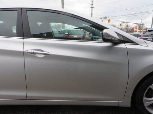 Used 2016 Hyundai Elantra Value Edition image 20