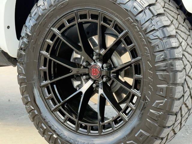 Used 2025 Ford F150 Raptor w/ Equipment Group 803A Raptor R AWD/4WD image 17