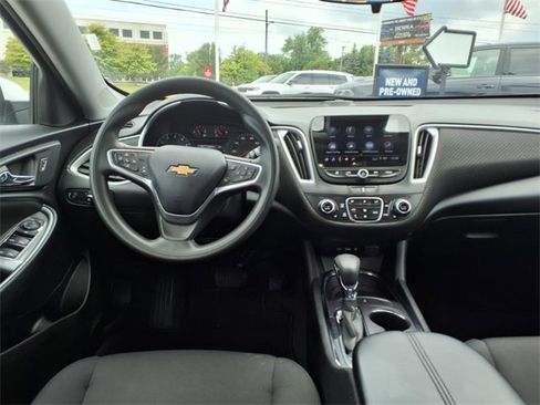 Used 2023 Chevrolet Malibu LT image 11