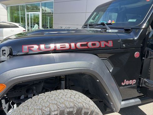 Used 2022 Jeep Gladiator Rubicon w/ Cold Weather Group image 19