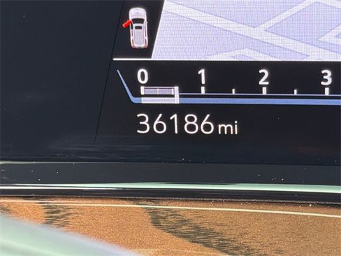 Certified 2024 Cadillac Escalade Sport Platinum w/ LPO, ONYX Package image 29