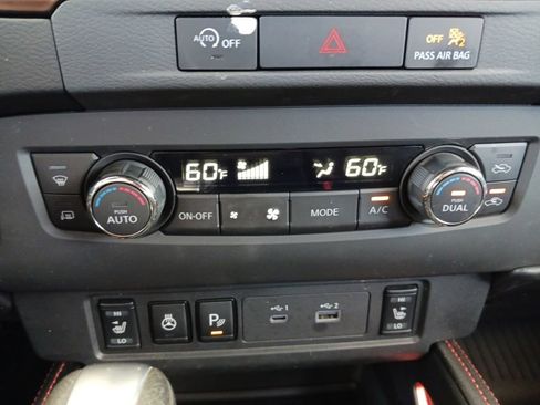 Used 2023 Nissan Frontier PRO-4X w/ Pro-4X Premium Package AWD/4WD image 16