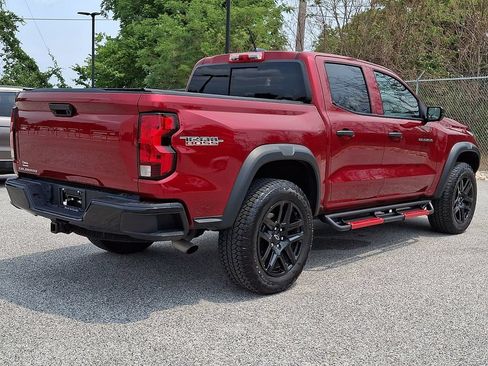 Used 2024 Chevrolet Colorado Trail Boss w/ Advanced Trailering Package AWD/4WD image 9