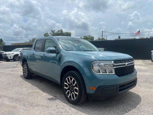 Used 2023 Ford Maverick Lariat w/ Lariat Luxury Package FWD image 3
