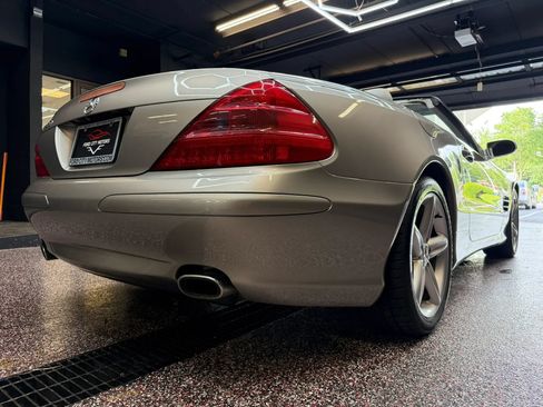 Used 2005 Mercedes-Benz SL 500 image 12