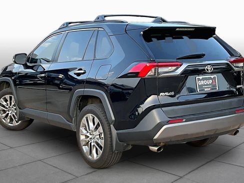 Used 2019 Toyota RAV4 Limited w/ Cold Weather Package FWD image 12