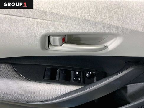 Certified 2025 Toyota Corolla LE FWD image 36