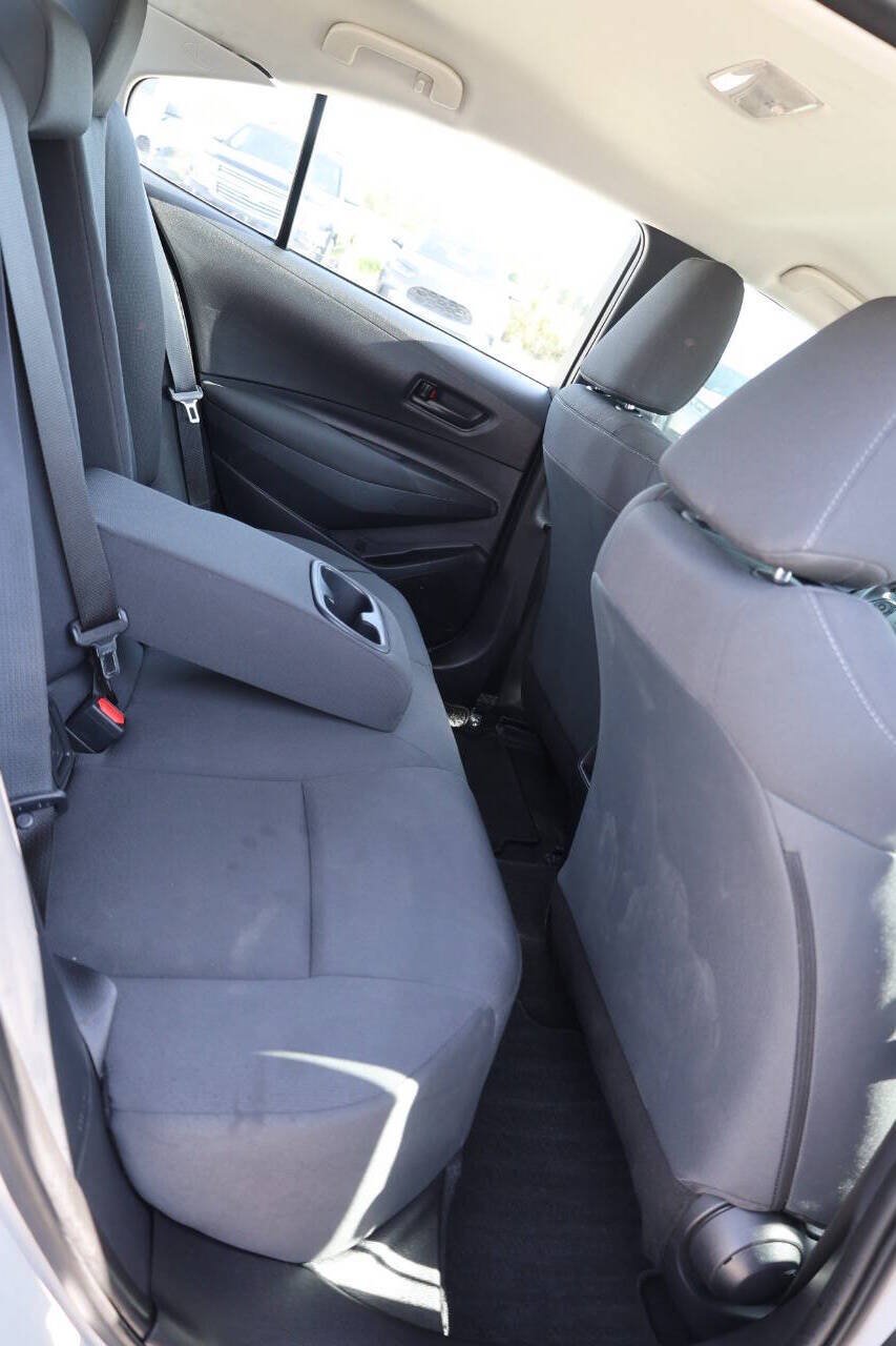 Used 2022 Toyota Corolla LE FWD image 16