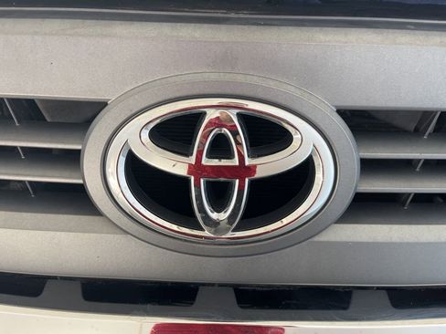 Used 2015 Toyota Tundra SR5 w/ SR5 Upgrade Package image 35