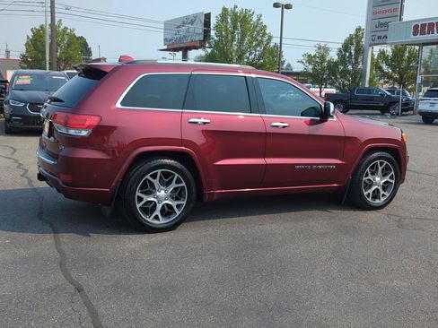 Used 2019 Jeep Grand Cherokee Overland AWD/4WD image 7