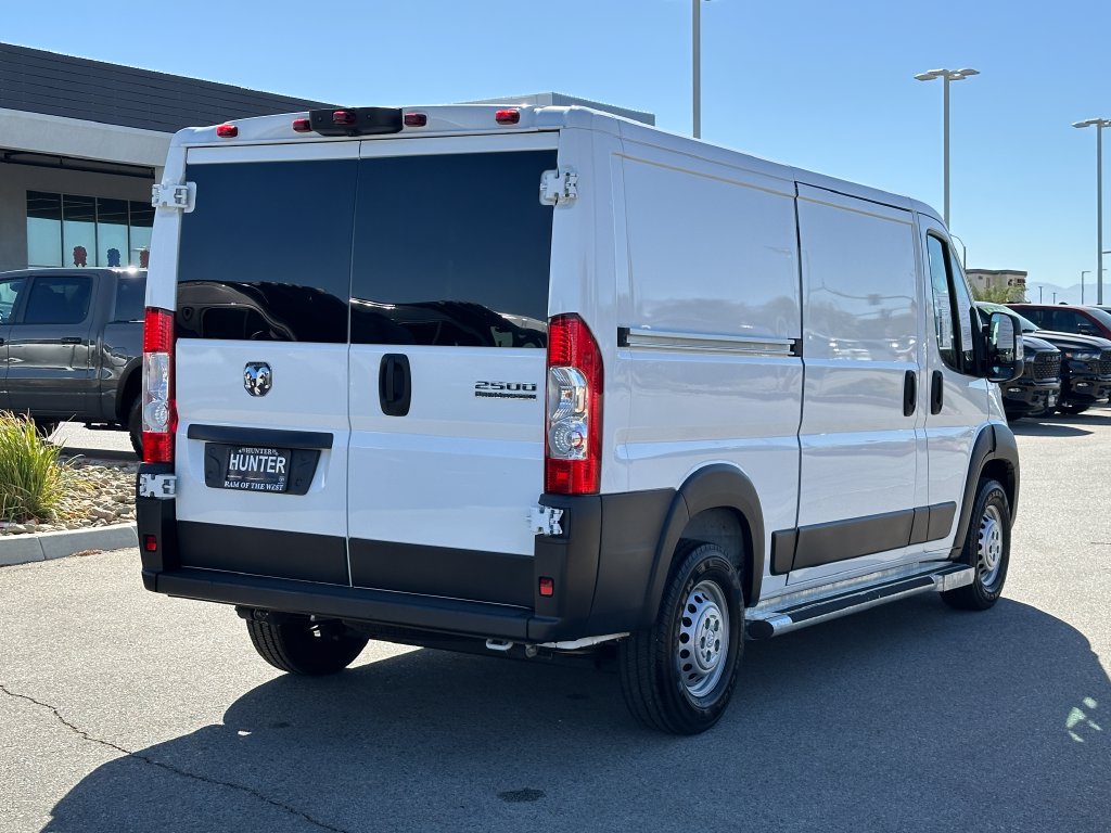 Used 2025 RAM ProMaster 2500 w/ U-Haul Equipment Group FWD image 9