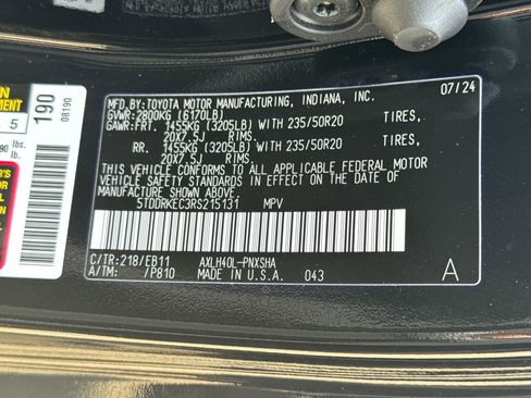 Used 2024 Toyota Sienna XSE image 38