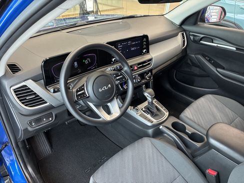 Certified 2024 Kia Seltos LX AWD/4WD image 15