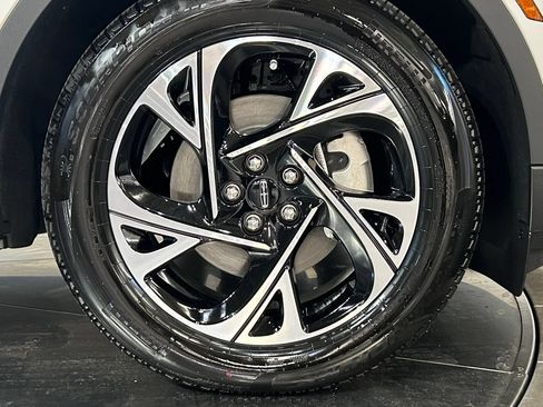 New 2026 Lincoln Nautilus Premier w/ Equipment Group 102A AWD/4WD image 24
