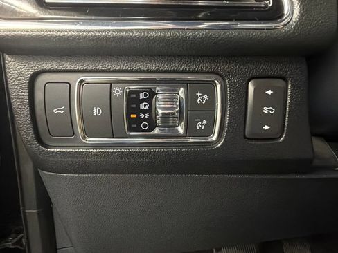 Used 2022 Lincoln Navigator L Reserve AWD/4WD image 26
