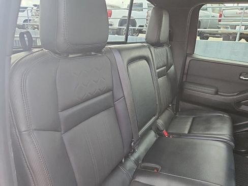 Used 2022 Nissan Frontier PRO-4X w/ Pro-4X Premium Package AWD/4WD image 11