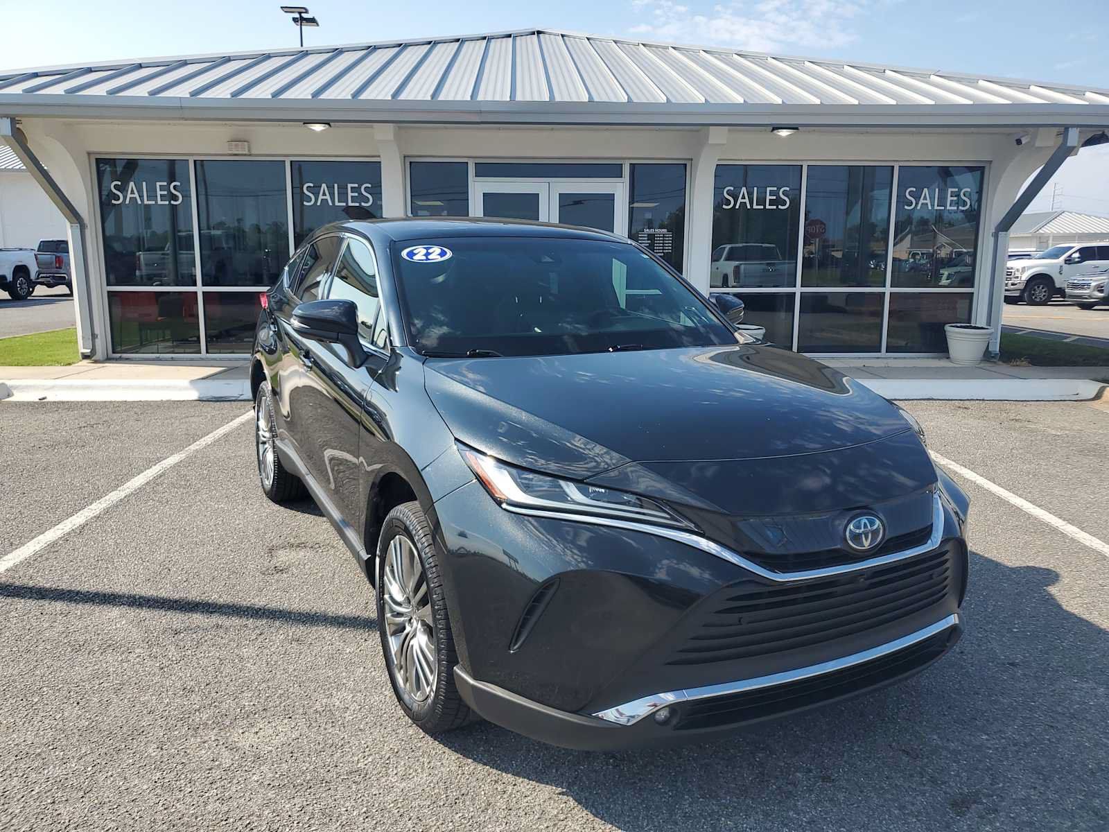 Used 2022 Toyota Venza Limited AWD/4WD image 8