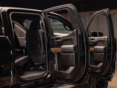 Used 2022 Chevrolet Silverado 1500 High Country image 31