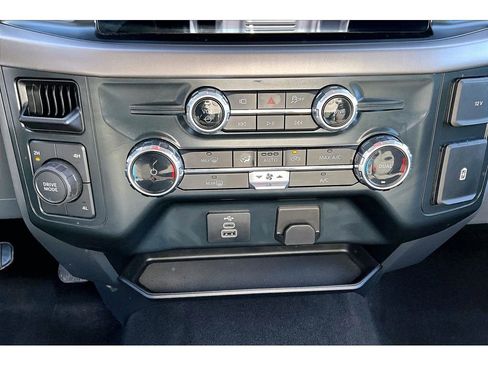 Used 2025 Ford F150 XLT w/ Equipment Group 301A Standard image 28