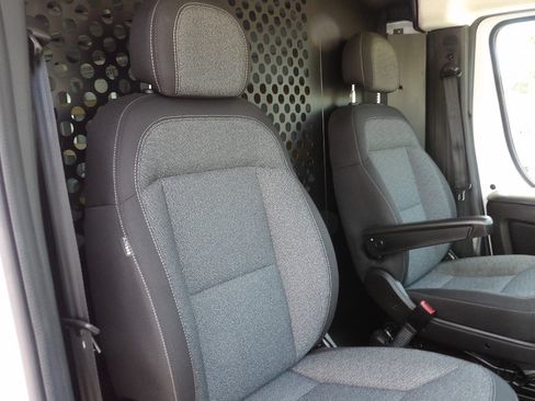 Used 2025 RAM ProMaster 2500 w/ U-Haul Equipment Group FWD image 20