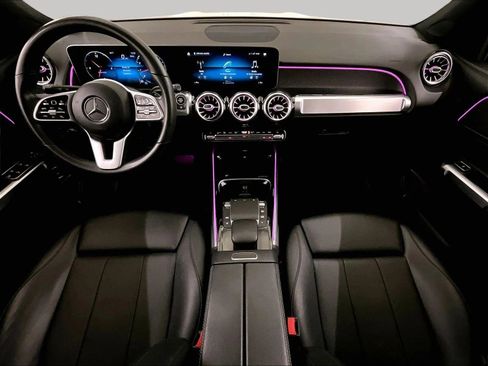 Used 2021 Mercedes-Benz GLB 250 4MATIC image 14