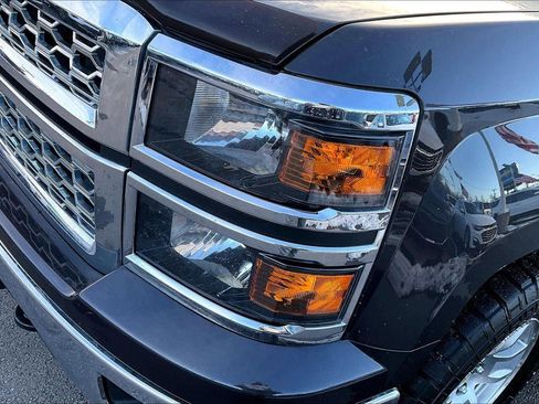 Used 2023 Nissan Titan PRO-4X w/ Pro-4x Convenience Package image 25