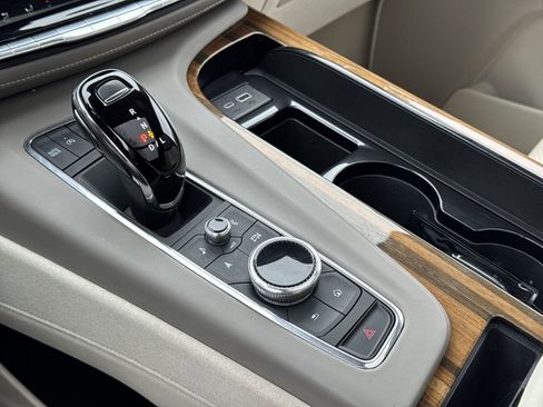 Used 2023 Cadillac Escalade ESV Sport Platinum image 26