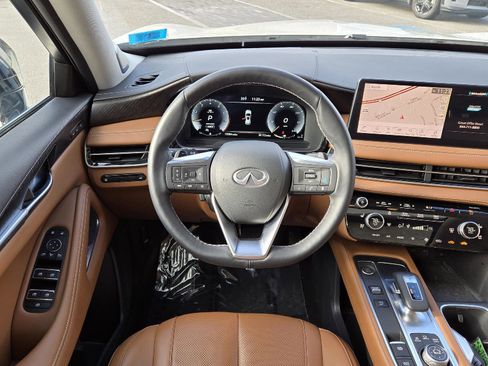 Certified 2024 INFINITI QX60 Sensory image 11