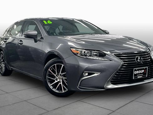 Used 2016 Lexus ES 350 w/ Navigation System Package FWD image 2