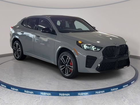New 2026 BMW X2 xDrive28i w/ Technology Package AWD/4WD image 3