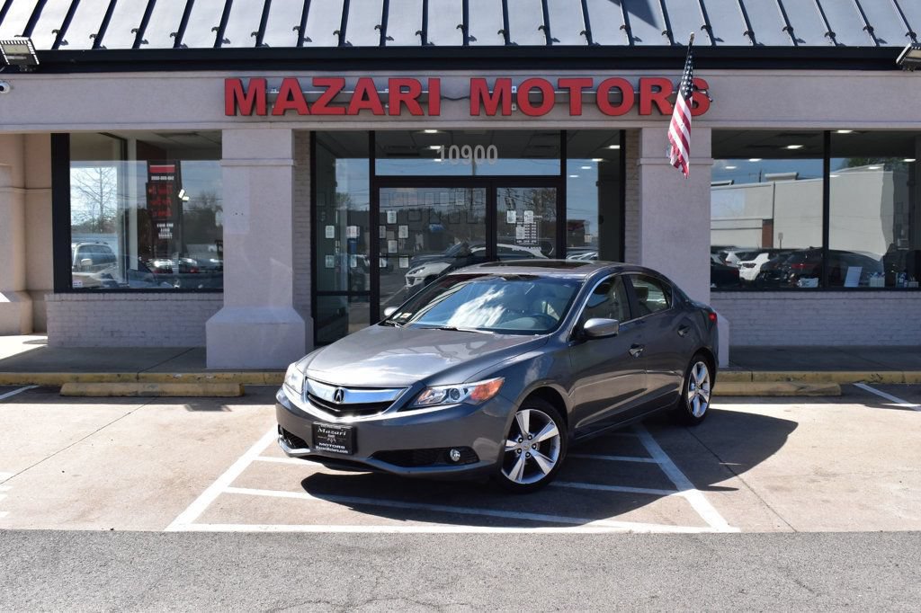 Used 2014 Acura ILX w/ Technology Package FWD image 2