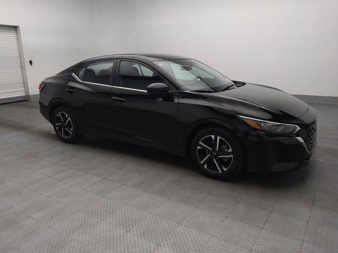 Used 2024 Nissan Sentra SV FWD image 11