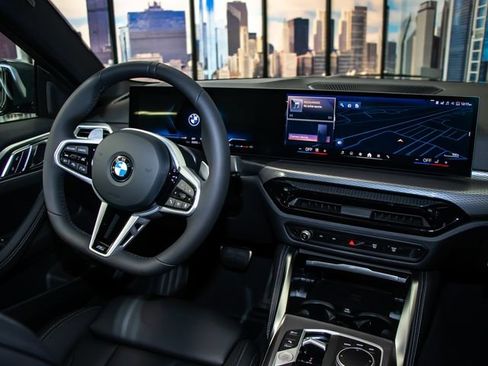 Used 2027 BMW 430i Coupe w/ M Sport Package AWD/4WD image 16