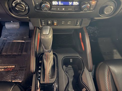 Used 2023 Nissan Frontier PRO-4X w/ Pro-4X Premium Package image 19