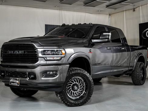 Used 2024 RAM 2500 Laramie w/ Night Edition AWD/4WD image 5